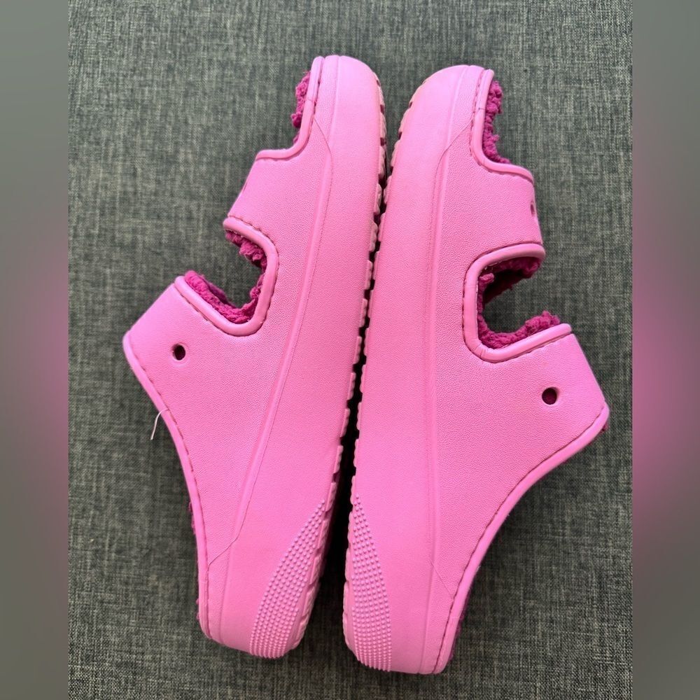 Crocs Classic Cozzzy Slipper Sandal Pink Men's Size 9 - Picture 3 of 7